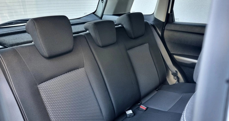 Suzuki Vitara cena 68900 przebieg: 116296, rok produkcji 2018 z Gdynia małe 596